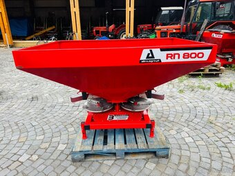 Rozmetadlo hnojiv - 9