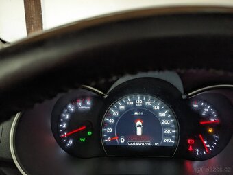 KIA Sorento 2,2 CRDi 4x4 145 kw - 9