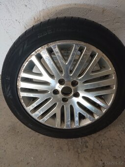 235/45  ZR17 R17 FORD NOKIAN 235/45/17  Letni 4mm - 9