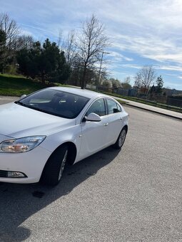 Opel Insignia 2.0 CDTi, r.v. 2012, plná výbava + letní gumy - 9