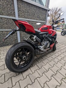 Ducati Streetfighter V2 Ducati Red s doplňky - 9