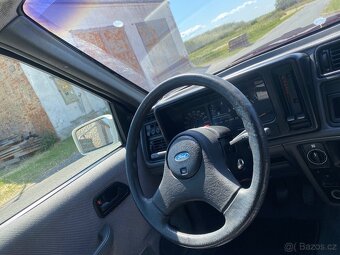 Ford Sierra veškeré díly z vozu - 9