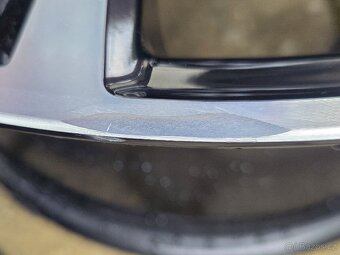 Atraktivní orig.alu Toyota COROLLA 17" 5x114,3 + senzory - 9