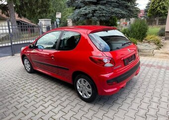 Peugeot 206 1,1 i Nová STK Klima benzín - 9