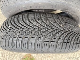 4ks zimní pneu 195/65/15 Dunlop Allseason2 vzorek 7mm - 9