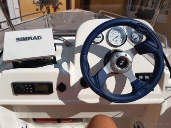 Motorový člun PEGAZUS 460 - 9