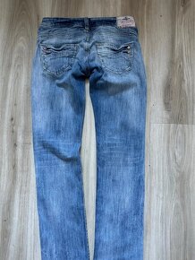 Herrlicher dziny, 27/30 - 9