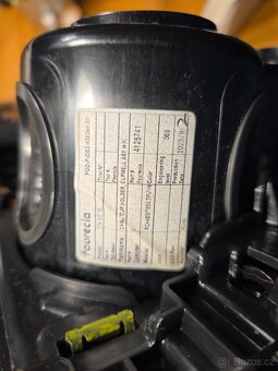 Středová konzole Tesla Model 3 - použitá - 9