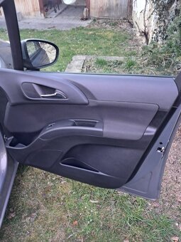 Opel Meriva 1.4i - 9