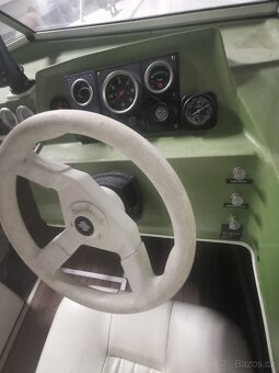 Motorový člun s motorem Volvo penta - 9