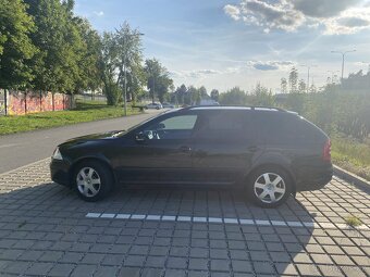 ŠKODA OCTAVIA II COMBI 1.9 TDI ELEGANCE, SERVISKA, 2x ALU - 9