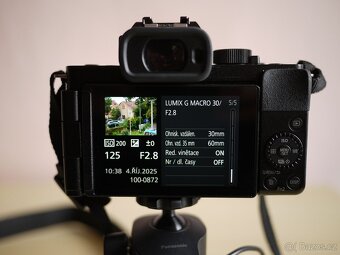 Fotoaparát Panasonic G100+stativ a brašna Panasonic... - 9