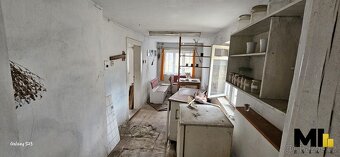 Prodej zastavěné plochy a nádvoří o velikosti 89 m², pozemek - 9