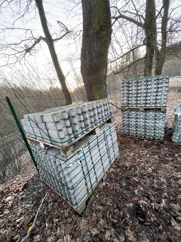 Stavební  materiál, dlažba, skruže, obrubníky - 9