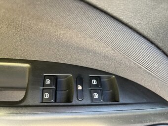 Seat Altea 1.6 LPG 75KW, Servisní kniha - 9