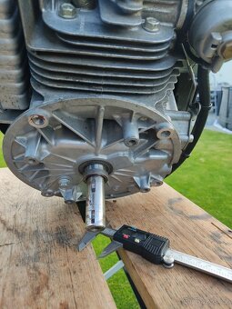 Benzínový motor Kawasaki 4,5KW / 2800 ot.min. - 9