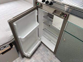 Beyerland Sprinter 400, 4 osoby, wc, 700Kg, pevná postel - 9