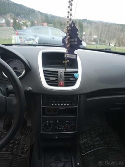 Peugeot 207 1.4i, 70 kW, r. 2008 - 9