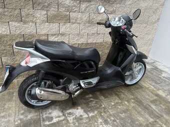 Aprilia scarabeo 250 2007 - 9