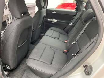 Volvo S40, 1.6 Benzín, nová STK, TZ - 9