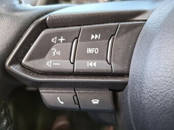 Mazda 2,1.5 benzin - 9