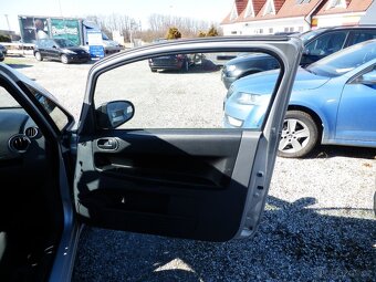 Mitsubishi Colt, 1,3i, 2006, CZ TP - 9