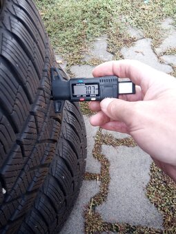 Zimní pneu 205/55 R16 - 9
