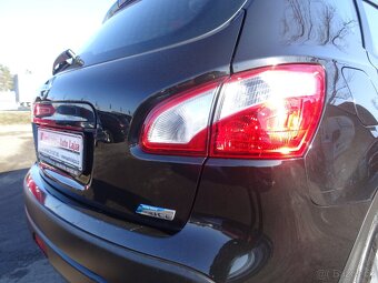 Nissan Qashqai 1.5 dCi 81kW serviska, 2.majitel - 9