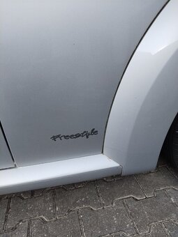 Prodám VW Beetle 1,6 75Kw - 9
