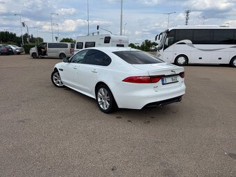 Jaguar XF R-Sport 3.0D V6 / Zárkuka - 9