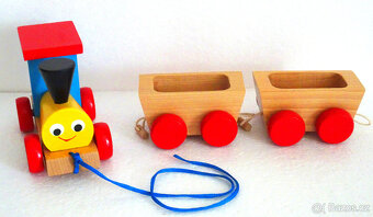 DŘEVĚNÁ MAŠINKA s  VAGONKY. Bezvadný stav. - 9