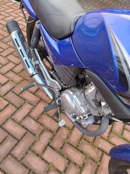 YAMAHA YBR 125 - 9