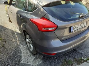 prodam ford focus 1.5 ecoboost 110 kw 2015/4 titanium - 9