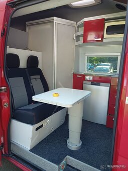 Prodam obytny vw crafter eastwander 4 osoby - 9