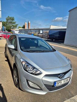 Prodám Hyundai i30 1.6CRDi 81kW Kombi r.v. 2013 - 9