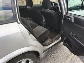 Opel Astra kombi 1.4 16V, tažné - 9