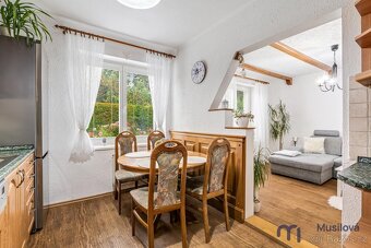 Prodej rodinného domu 126 m2 a zahradou 1344 m2 - 9