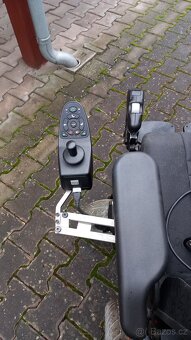 Elektrický invalidní vozík - 9