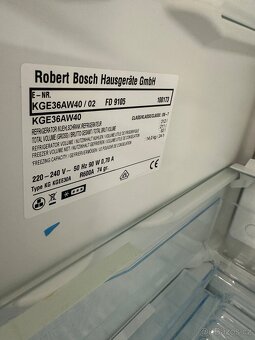 Lednice s mrazákem Bosch (104) - 9