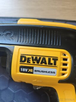 DeWALT - 9