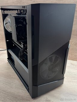PC - i5 9400F, RX5700XT 8GB, 16GB RAM, 512GB SSD - 9