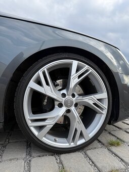 Audi A4 Avant 3.0 V6 S-Line - 9
