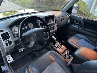 Mitsubishi Pajero III 3.2 DI-D 145kW Kůže Navi 7 míst Tažné - 9