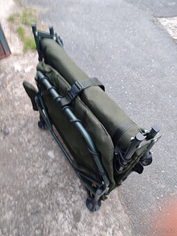 Rybářské lehátko Strategy 210x73, 150kg téměř nepoužité - 9