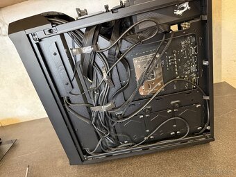 Fractal Design Torrent Black TG Light Tint - 9