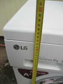 Nabízím pračku LG invertor přední plnění na 6kg prádla. Plně - 9