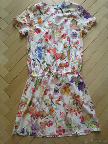 Dámské letní květované šaty s kapsami - 9