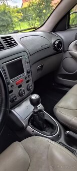 Alfa Romeo 1.9 JTD GT - 9