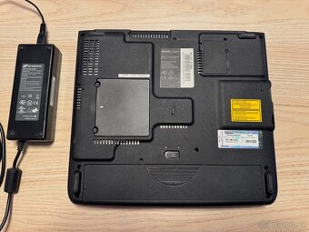 MEDION MD 40100 (Pentium 4 2.8GHz, GeForce FX Go 5300 64MB) - 9