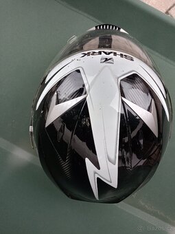 Přilba na motorku - 9